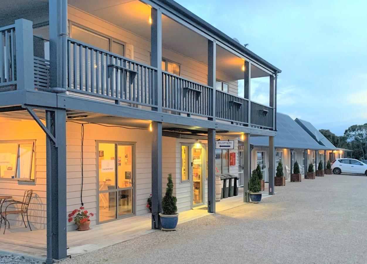 Collingwood Park Motel Екстер'єр фото